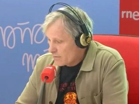 Viggo Mortensen, muy duro con Javier Milei: lo llamó "payaso" y "muñeco de la derecha"