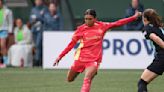 Sophia Smith scores twice to lead Portland Thorns to a 2-0 win over Chicago