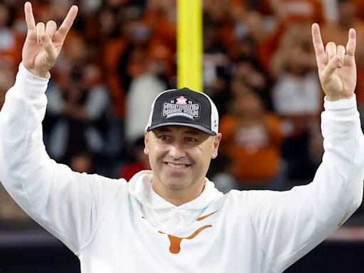 Texas hiring ex-Michigan State DC Scottie Hazelton as special assistant, per report