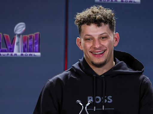 Patrick Mahomes Reveals He Encouraged Travis Kelce to ‘Go For It’ With Taylor Swift at Eras Show