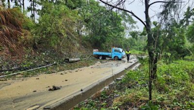 山區搶修險象環生 台水2員工遇土石流棄車逃生