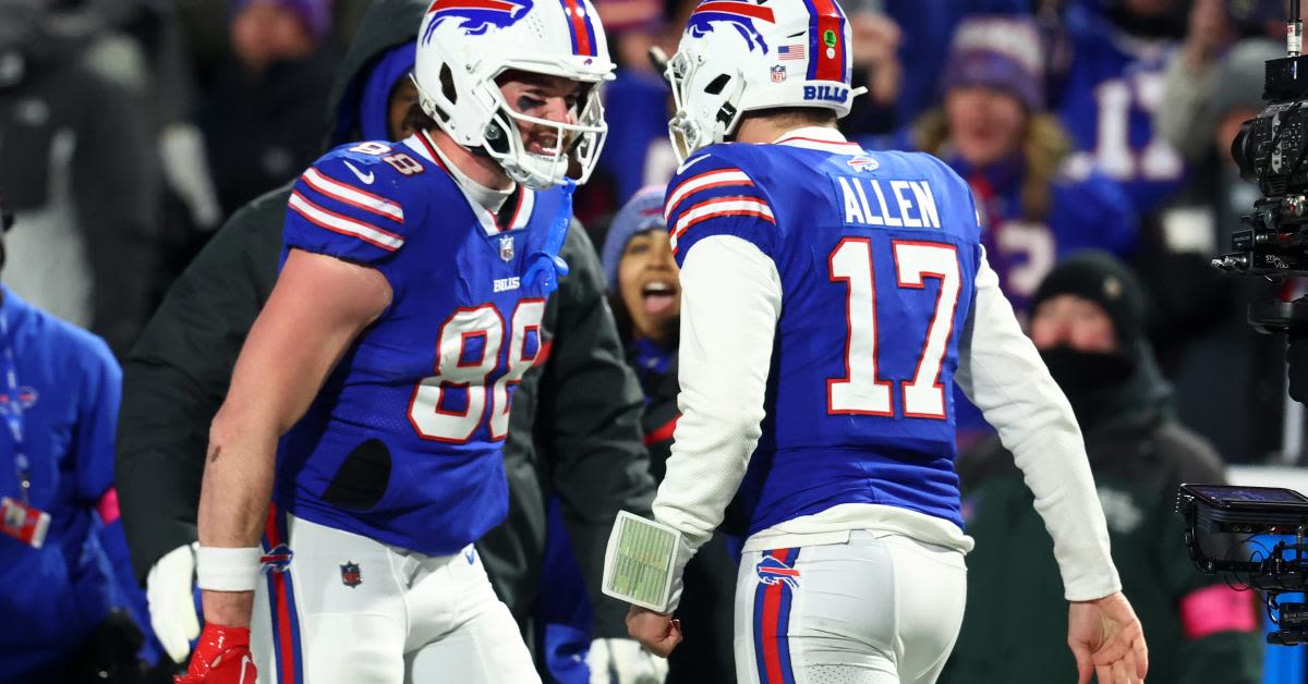 Bills QB Josh Allen Sings, Dances at Dawson Knox Wedding: VIDEO