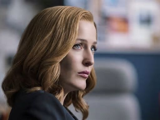 X-Files, Chris Carter criticato dai produttori per aver ingaggiato Gillian Anderson: "Dov'è il sex appeal?"