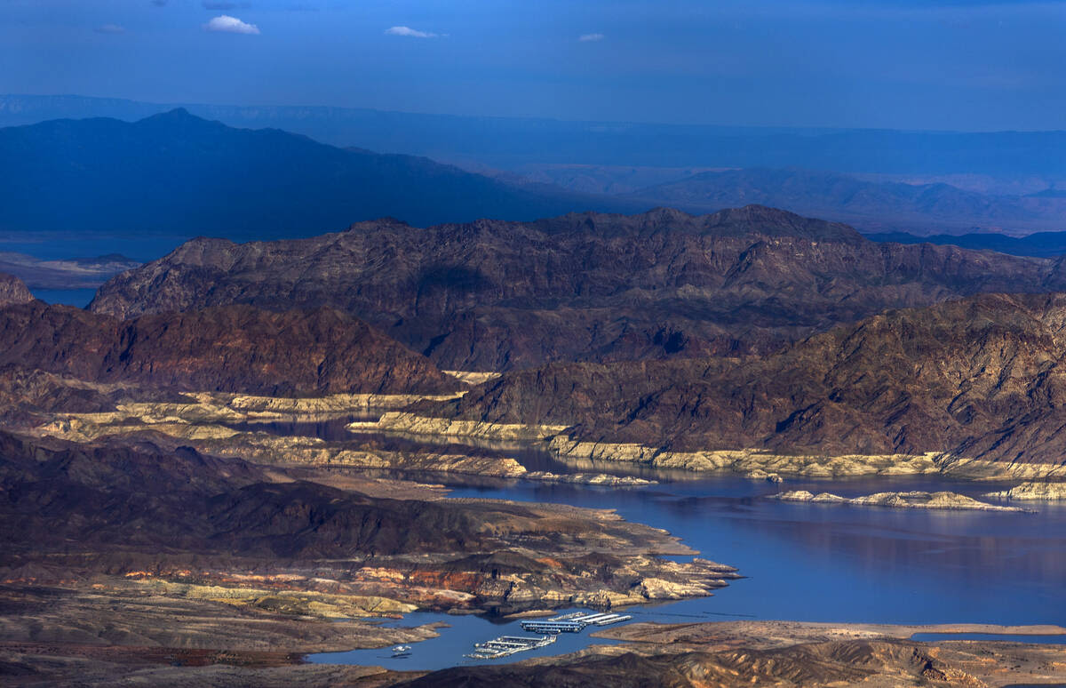 Crews locate bodies of 2 missing boaters at Lake Mead