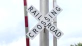 Railroad crossing repair delayed in Muscatine County