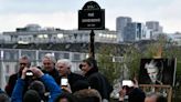 París inaugura la calle David Bowie en honor al legendario músico