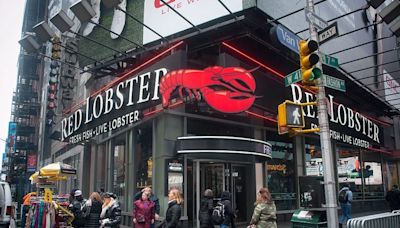 Red Lobster, home of the endless shrimp, mulls bankruptcy after spoiling its customers with all-you-can-eat lobster: report