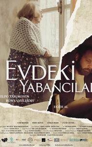 Evdeki Yabancilar