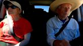 Volunteer defends helping vulnerable migrants on Arizona’s perilous southern border | CNN