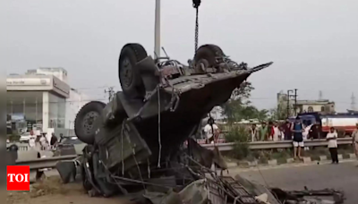 Five army jawans injured in road accident in Punjab's Jalandhar | India News - Times of India