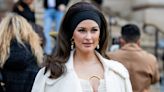 Kacey Musgraves' Headband Hairstyle Took Inspiration From This '60s Icon
