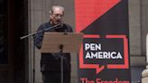 El mundo literario homenajea a Salman Rushdie desde el corazón de Nueva York