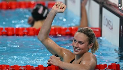 Paris Olympics: 17-year-old Summer McIntosh wins gold in 400 IM; Katie Grimes takes silver for U.S.