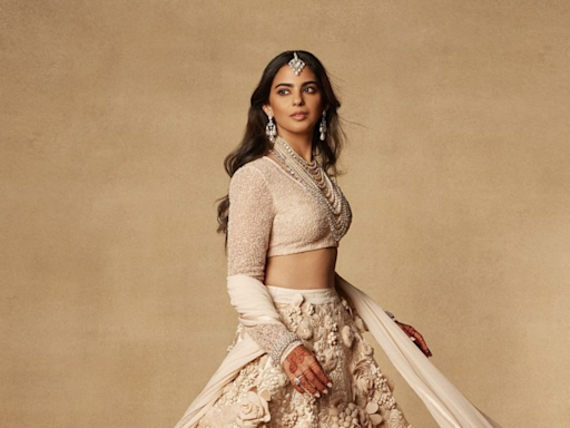 Isha Ambani's Off-White Sabyasachi Lehenga With 3-D Motifs Is The Perfect Way To End Grand Wedding Festivities