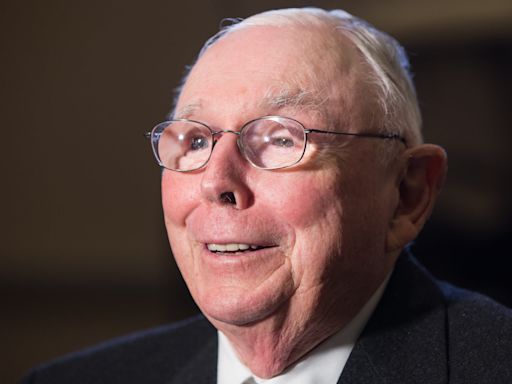 3 Ways Berkshire Hathaway’s Charlie Munger Lived Frugally