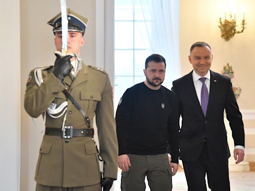 Zelenski se reunirá con Tusk y Duda antes de viajar a la cumbre de la OTAN en Washington