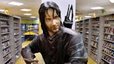 'Magic: The Gathering' debuted a Black Aragorn on Twitter, and it sparked a bitter online debate about the fictional character's race