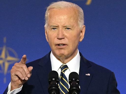 Top neurologist makes claim that Biden 'definitely' has Parkinson's