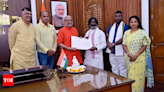 Governor C P Radhakrishnan invites Hemant Soren to form government in Jharkhand | India News - Times of India