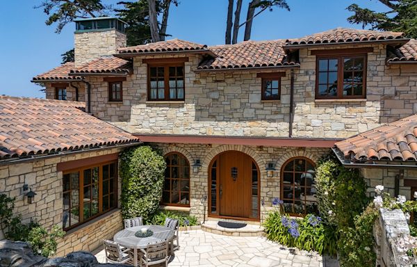 Clint Eastwood's former Carmel house goes on market for first time since '90s - San Francisco Business Times