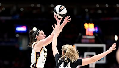 Caitlin Clark hits 7 3-pointers, ties career-high 30 points in Fever's win over Mystics