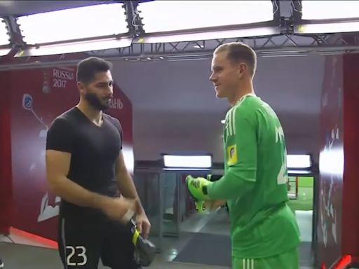 Johnny Herrera revela la particular anécdota con Ter Stegen al momento de intercambiar la camiseta en el amistoso frente a Alemania - La Tercera