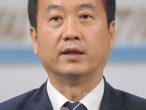 涉擔任詐團顧問 前刑事局副局長莊定凱60萬交保