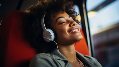 Qué puedo descargar para escuchar música sin internet y completamente gratis