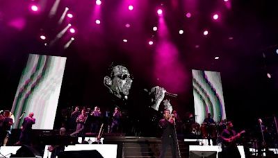 Marc Anthony ilumina el Navarra Arena al ritmo de salsa y un público entregado