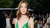 Alexa Chung recrea el icónico vestido que llevó Keira Knightly en 'Atonement'