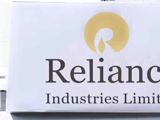 RIL gears up to enter quick commerce space - Times of India