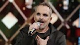 Miguel Bosé, un fan más en show de Pablo López