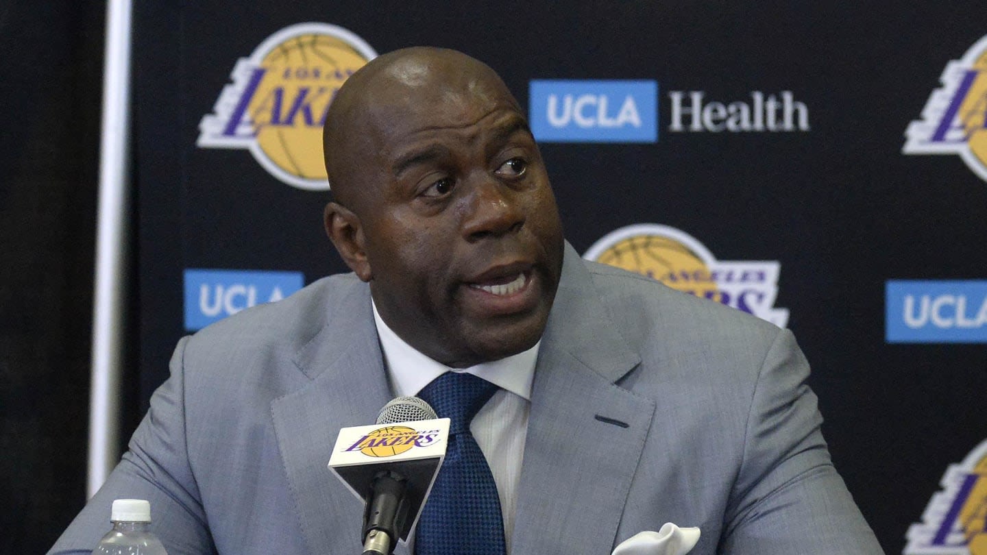 Lakers Legend Magic Johnson Reacts To Heartbreaking News