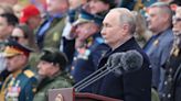 Putin at Military Parade, Says Forces on ‘Combat Alert’