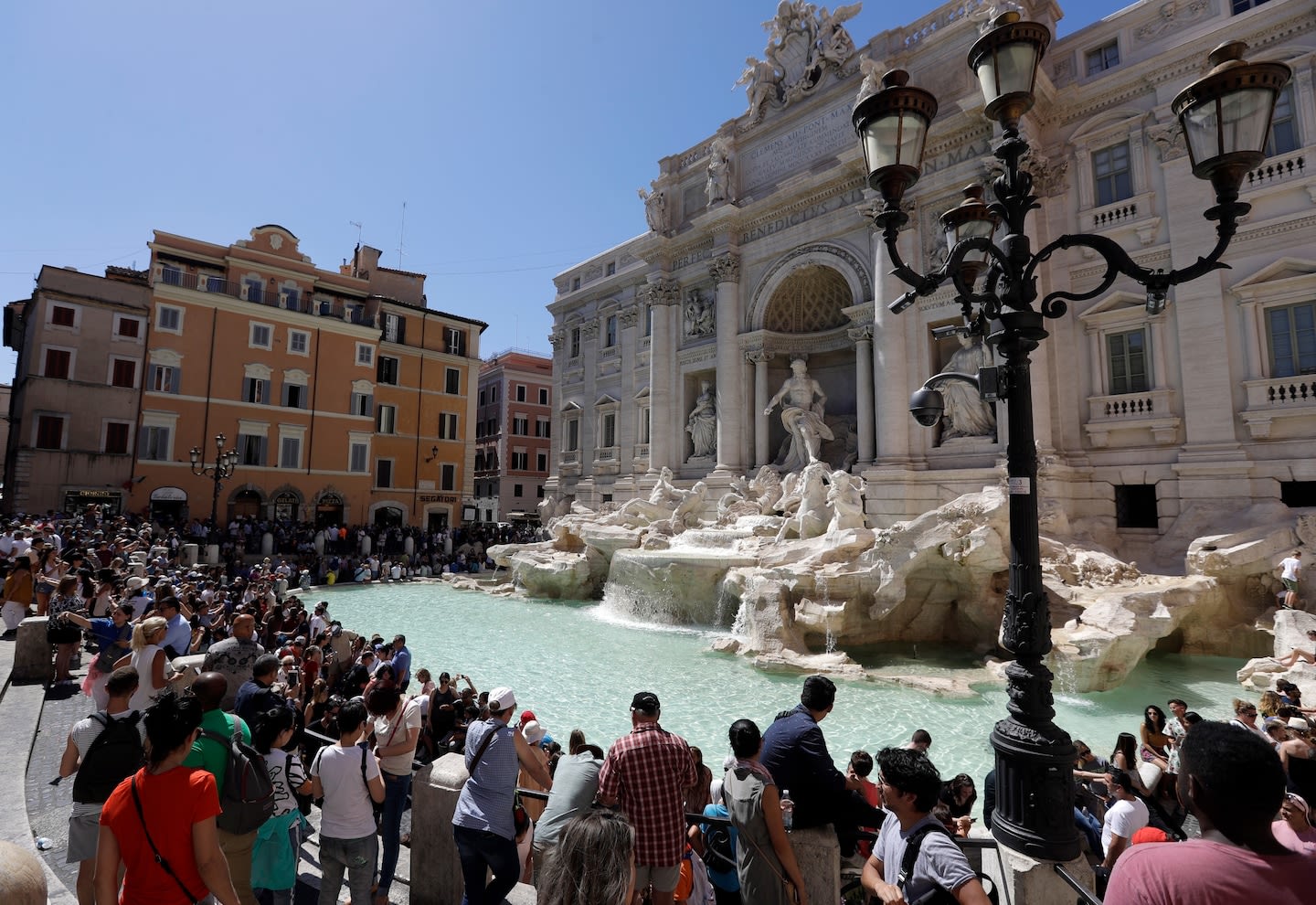 Rome floats plan to charge tourists at Trevi Fountain