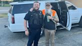 Duck Dynasty 's Uncle Si Holds Same Cup from Show as He Asks to Take Photo with a Fan