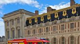 Evacuaron el Palacio de Versalles por un incendio y los bomberos lanzaron un operativo “de gran envergadura”