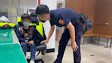 哥姊玩太開心忘記帶弟弟回家 土城警送6歲童與奶奶團圓