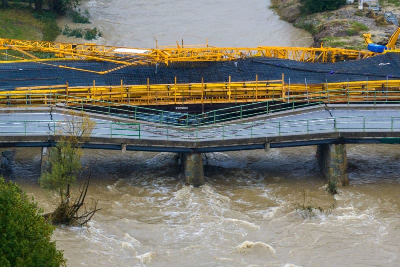 Death toll rises to 11 in Central Europe amid historic flooding