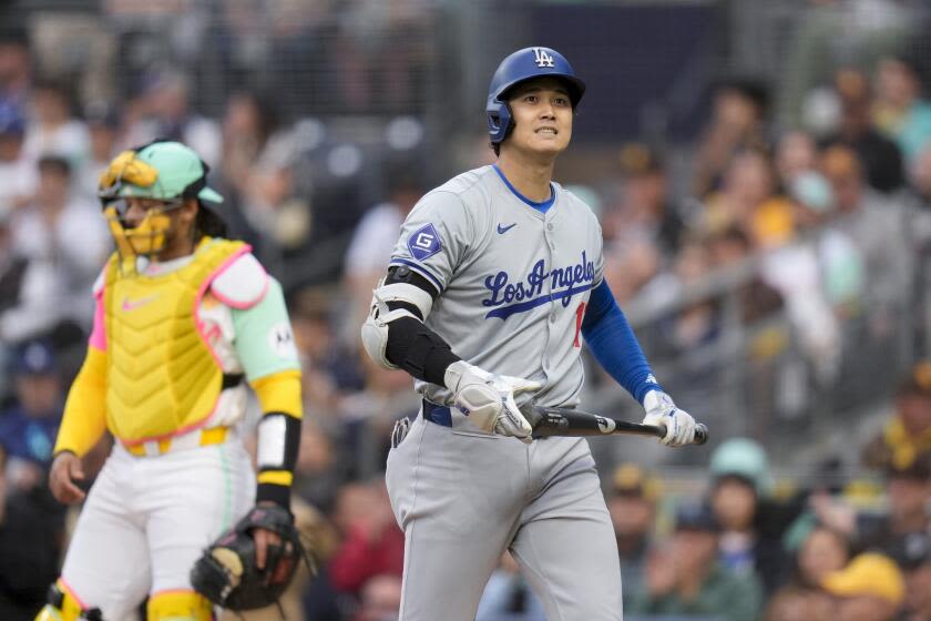 Hernández: Dave Roberts does his job: Protecting Shohei Ohtani from himself