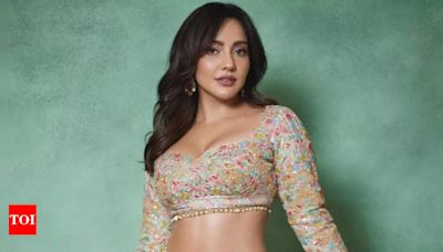 Neha Sharma says she would choose Anupam Kher as her onscreen father anytime | Hindi Movie News - Times of India