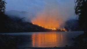 Pioneer wildfire moves inside Stehekin city limits