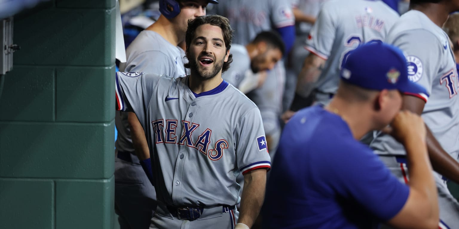 Smith's 2-HR game sends Rangers to series win in Houston