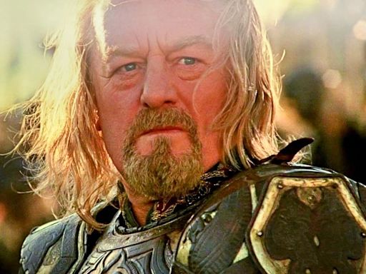 “Rojo será el día, hasta el nacer del Sol”: la escena más épica de Théoden (Bernard Hill) en ‘El señor de los anillos’