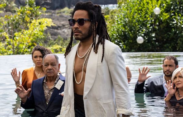 Lenny Kravitz Ditched The Netted Shirt To Work Out Shirtless (In Jeans), And The Fan Comments Are A+