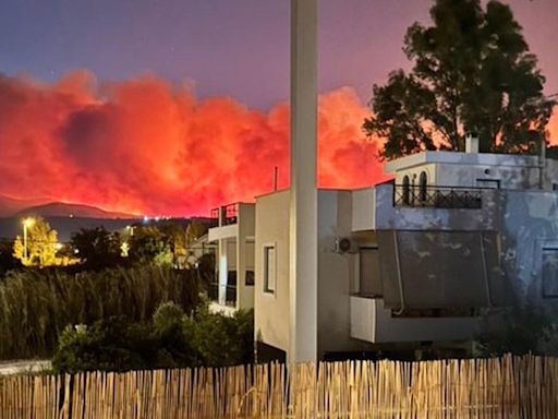 Devastating Greece wildfire is 'like something out of Apocalypse Now'