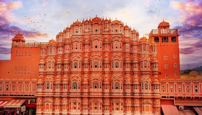 Jaipur In 24 Hours: Exploring The City's Foodie Stops, Bazaars And Historical Gems