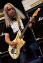 J Mascis