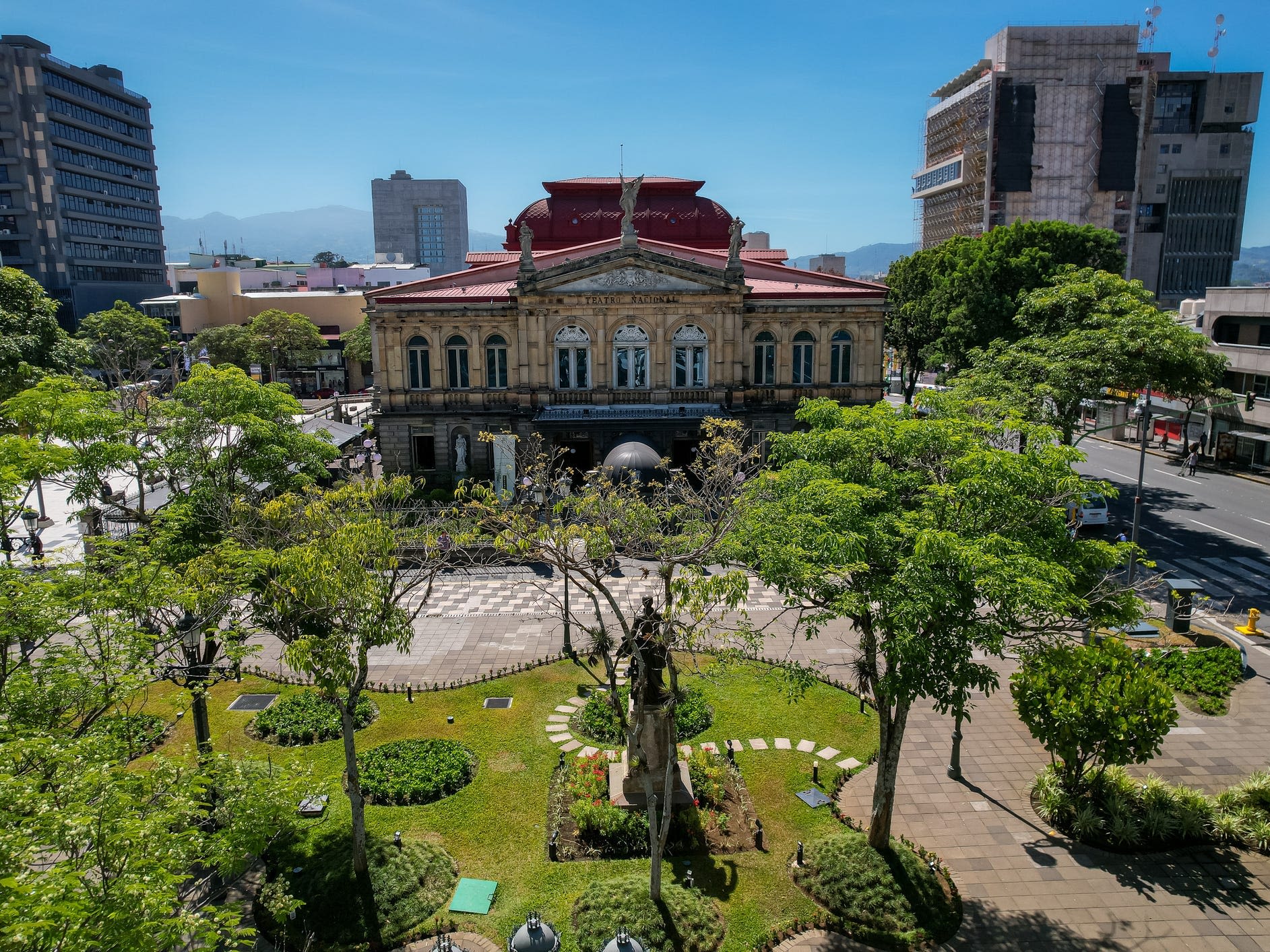 A retired boomer who moved from the US to Costa Rica said it's 'horribly incorrect' to assume life in Central America is much cheaper