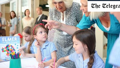 Queen visits primary school where pupils sponsored to read for literary festival